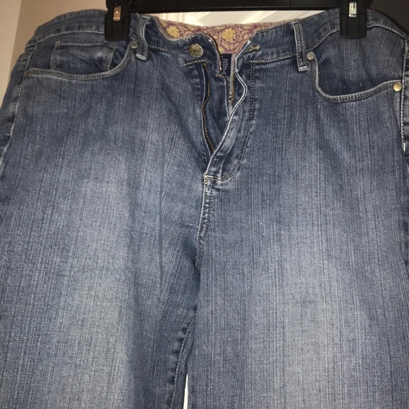 Jeans - Picture 2 of 4